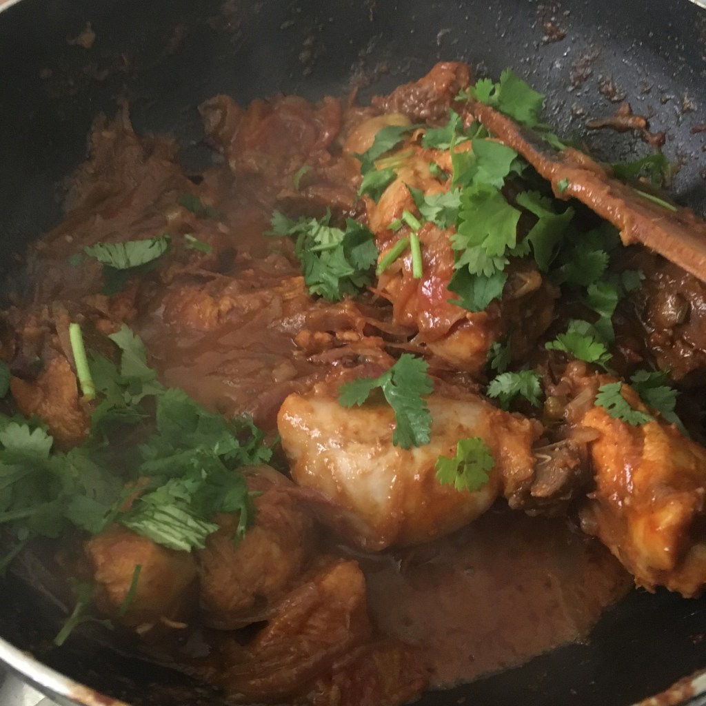 Chicken with Onions gravy/Chicken kootu/Chicken roast-Indian&nbsp;style