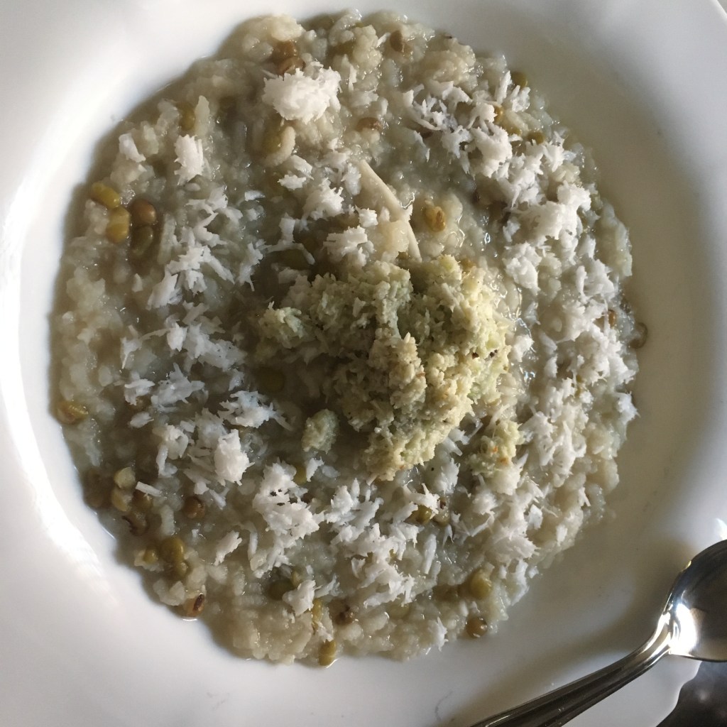 Payarru Kanji / Rice and Green Gram Dal Porridge and Simple Chutney/Thovaiyal